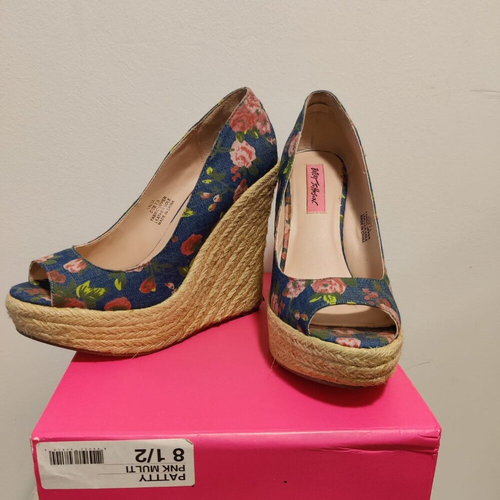 Betsey Johnson Wedge shoe